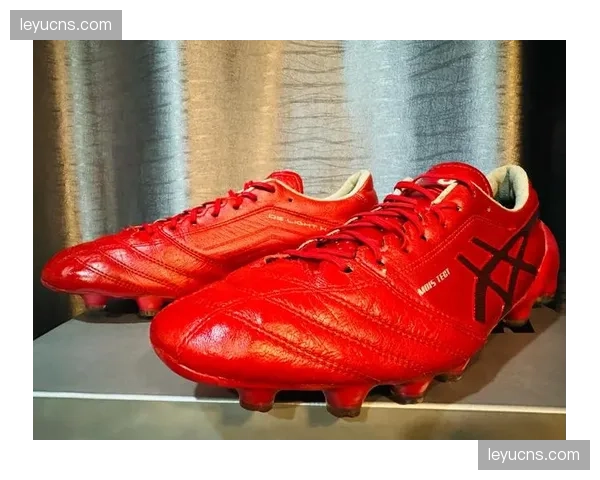 运动装备巨头发布2026足球鞋趋势报告：强调轻量化与不规则鞋钉应对多变节奏